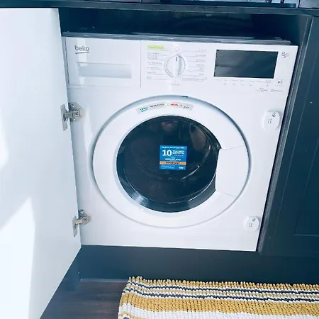 Single Room, Shared House Проживання в сім'ї Бристоль