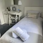 Single Room, Shared House *